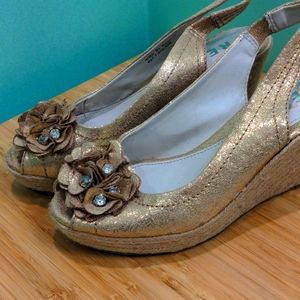 Report 8.5 Gold Platform Espadrilles